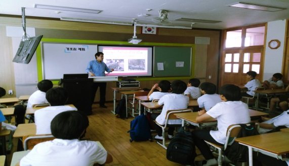学校を対象とした安全教育の講義